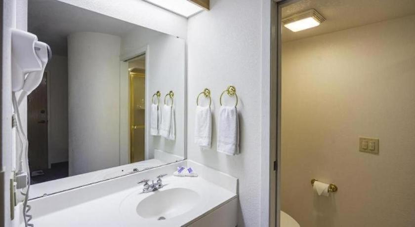 Hotel Markle In I-69 Eksteriør billede